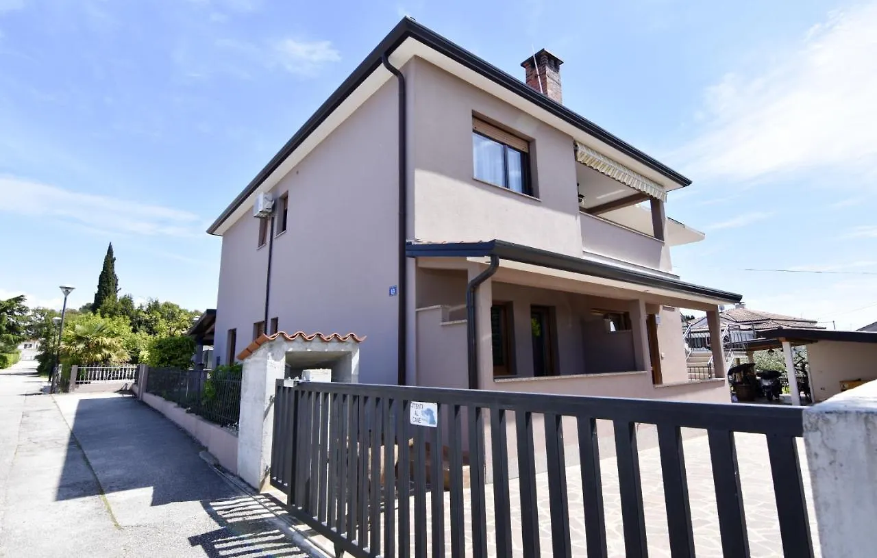 Apartments With A Parking Space Umag - 21070 contacts
